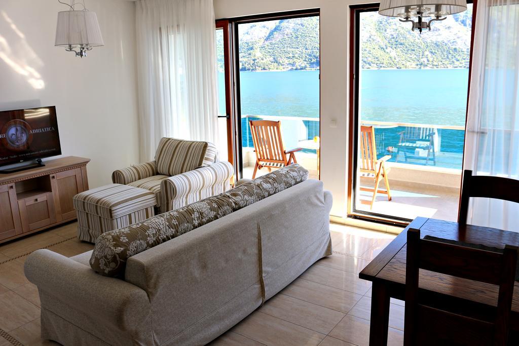 Apartment Miramare Kotor Exterior foto